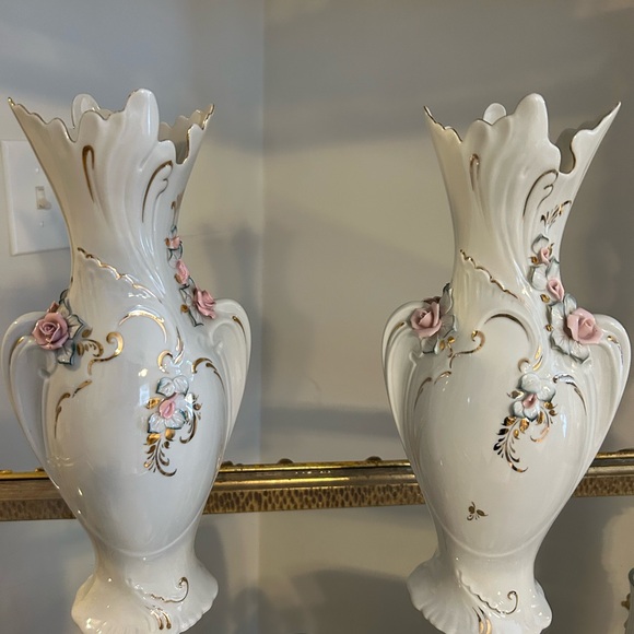 Glazur Elegant Floral White Vase Set